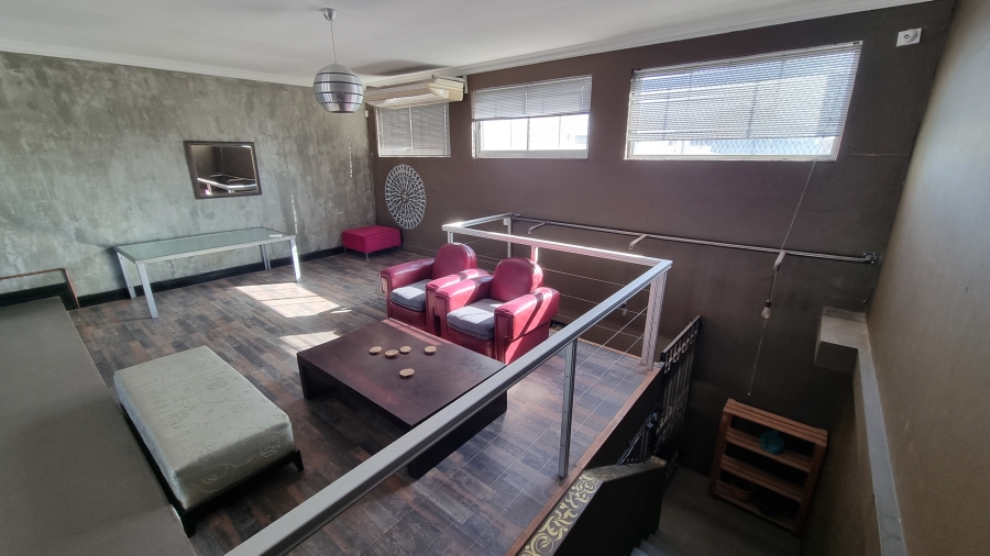 To Let Commercial Property for Rent in Woodstock Western Cape